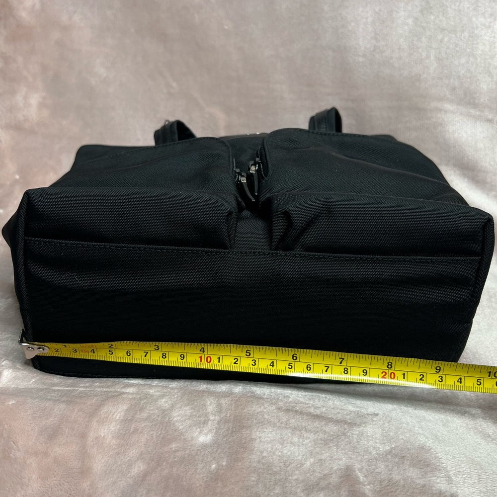 Authentic Gucci Handbag - Picture 8 of 10